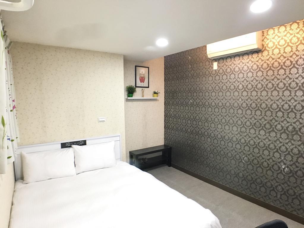 Apartmán Fongchia Europe III Tchaj-čung Exteriér fotografie